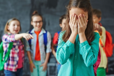 Elevi agresați, profesori nepregătiți: Bullyingul subminează educația