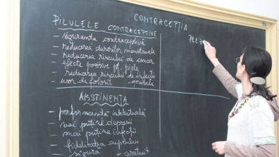 Sondaj: Câți moldoveni susțin introducerea educației sexuale în școli