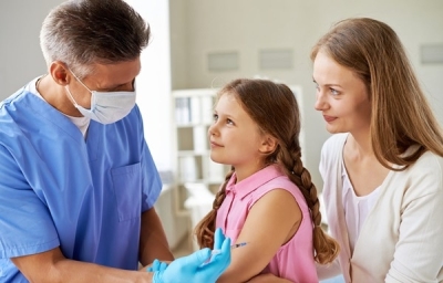 Vaccinarea HPV pentru copii și adolescenți: când trebuie realizată și de ce este atât de importantă!