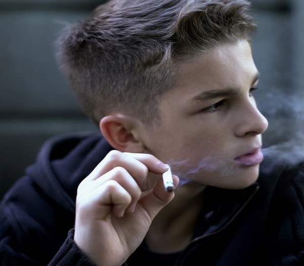 Adolescenții și dependențele