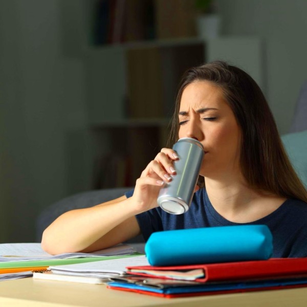 Băuturile energizante în rândul adolescenților – riscurile pentru sănătate