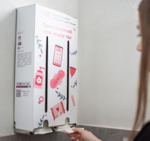 Peste 31.000 de eleve vor avea acces gratuit la produse de igienă menstruală în școli