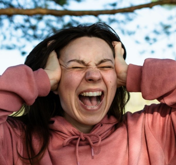 Cum sa te comporti cu un adolescent nervos