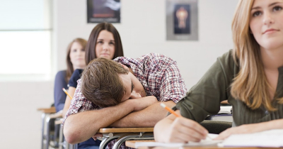 De ce le este greu adolescenților să se trezească dimineața