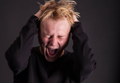 Adolescentul tau are atacuri de panica? Ce trebuie sa stii si cum sa actionezi