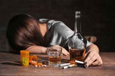 Dependenta de alcool si abuzul de droguri la adolescenti